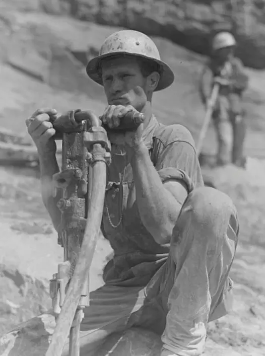 Driller at work in Loudoun County