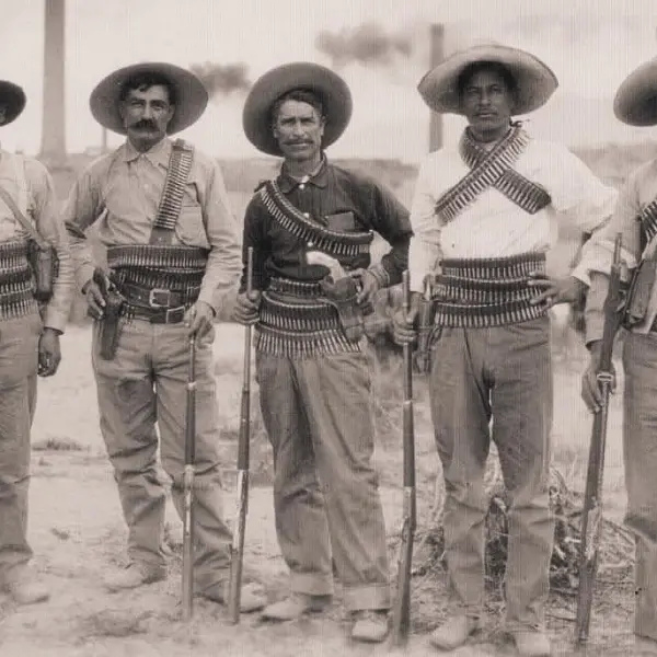 Revolucionarios en el campamento de Madero