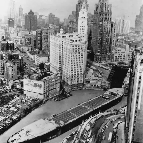 Marine Angel transited the Chicago River