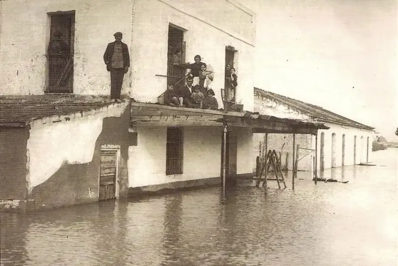 RIADA EN LA VEGA DE TRIANA