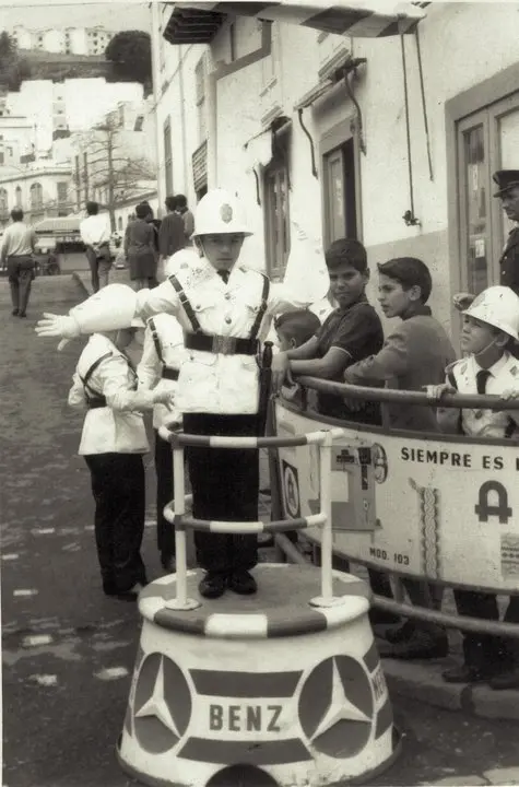 La policía infantil - Bajada de La Virgen 