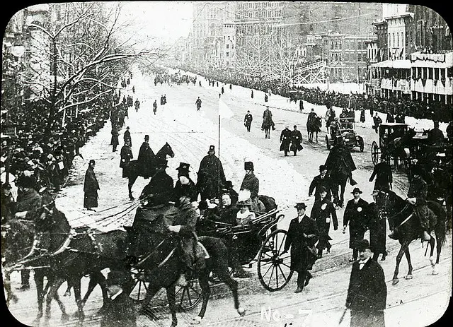 President William Howard Taft and his wife Helen during inaugural parade