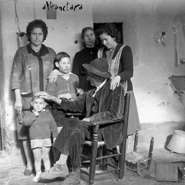 Familia posando Familia posando