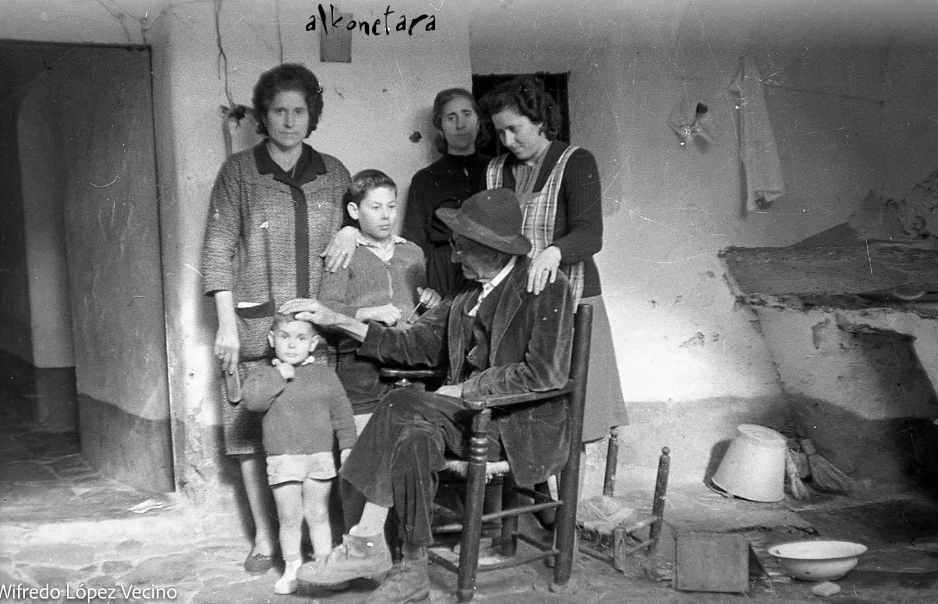 Familia posando Familia posando