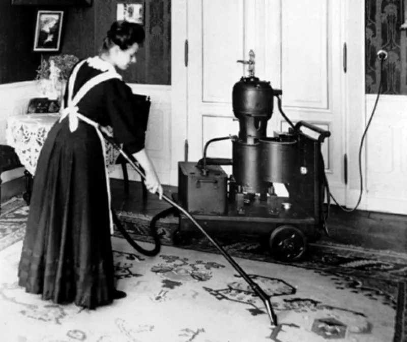 The World's First Vacuum Cleaner