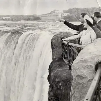 Queen Elizabeth and King George at Niagara Falls
