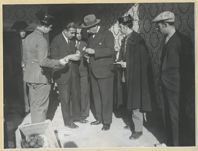 Explosivos, dinamita, anarquía. 