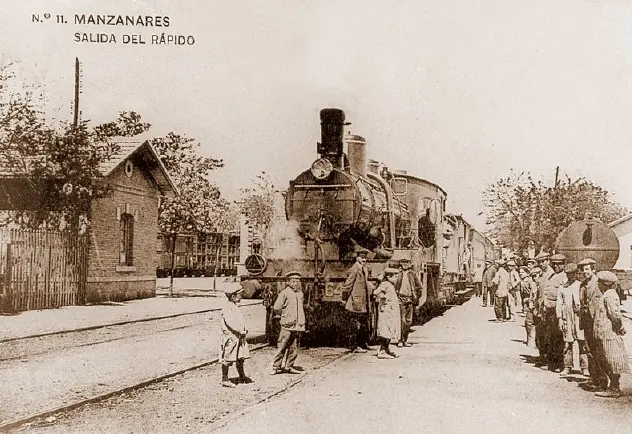 SALIDA DEL TREN "RÁPIDO"
