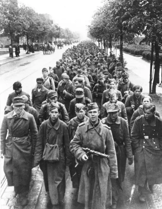 A Soviet soldier with PPD submachine gun 