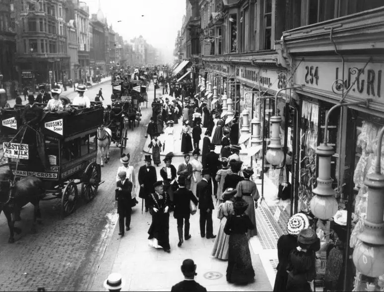Shoppers and traffic