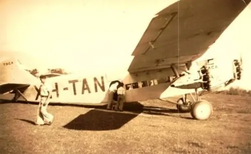 Avión Ford Trimotor