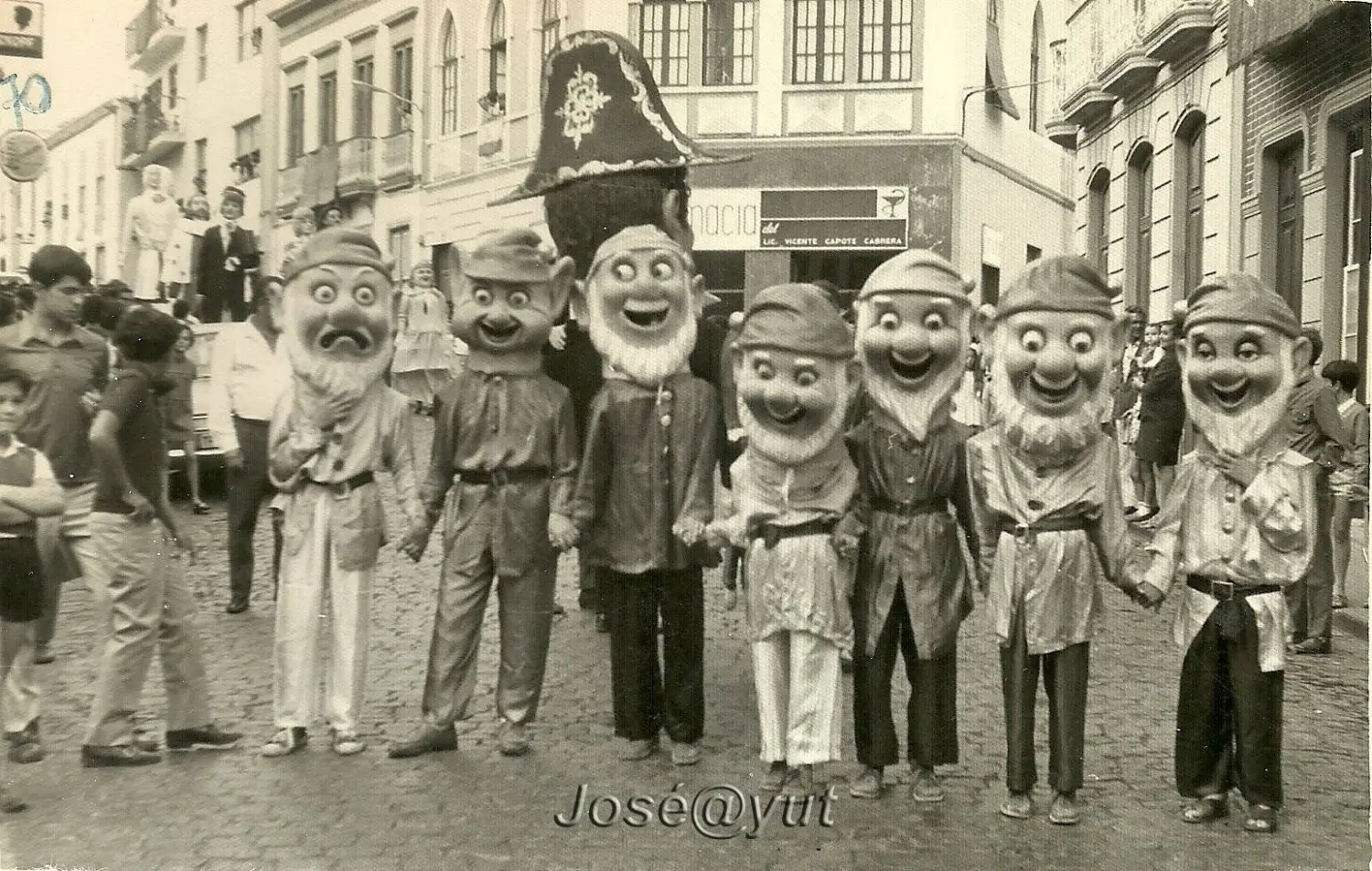 Gigantes y cabezudos