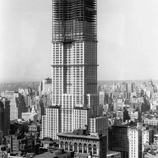  Empire State Building