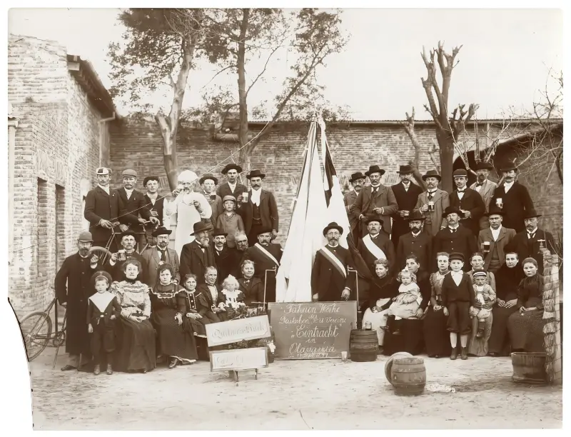 CONSAGRACIÓN DE LAS BANDERAS