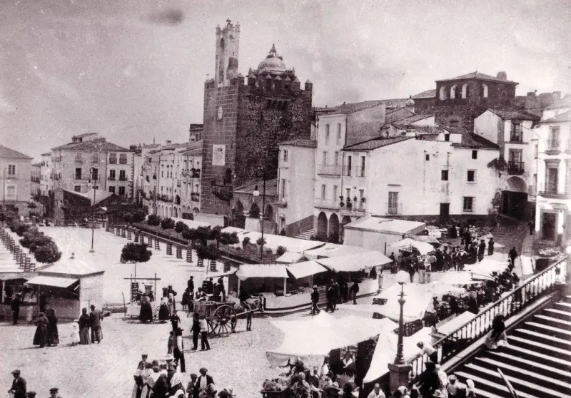 Feria en la Plaza Mayor.