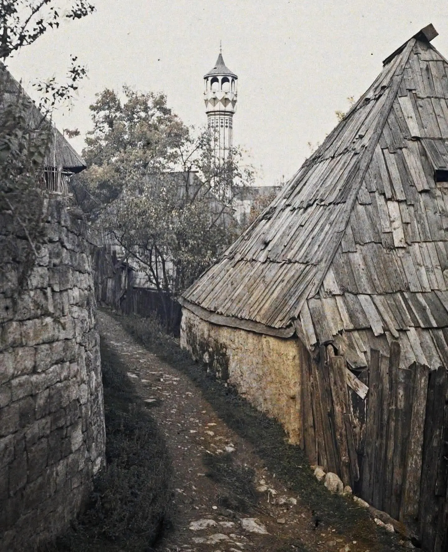 Jajce by Auguste Leon.