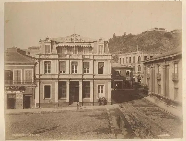 Plaza de la Intendencia – Centro administrativo y urbano