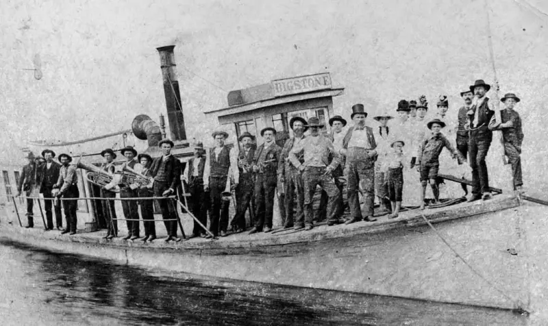 Steamboat Big Stone on Big Stone Lake