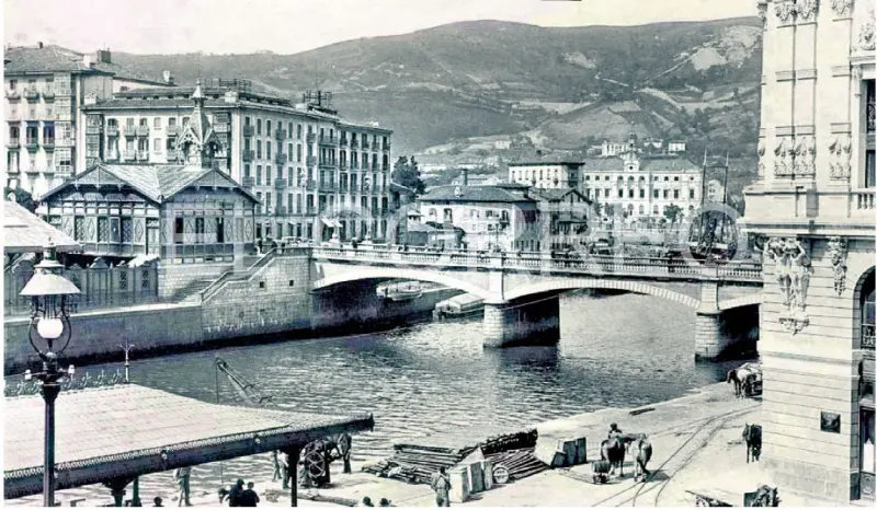 Tinglados y vida industrial junto a un templo del arte