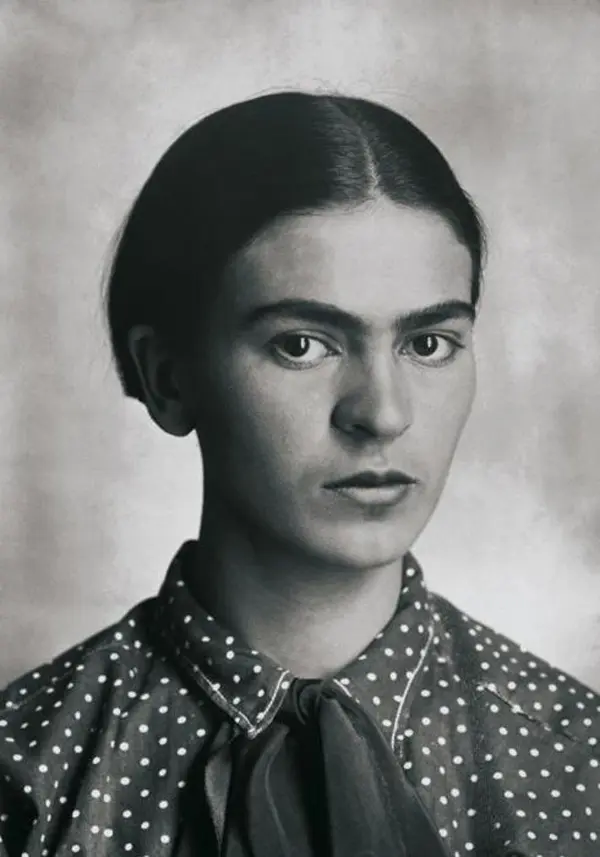 FRIDA KAHLO