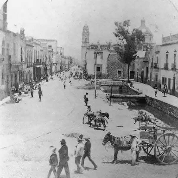 𝑪𝒂𝒍𝒍𝒆 𝒅𝒆 𝑹𝒐𝒍𝒅𝒂́𝒏 