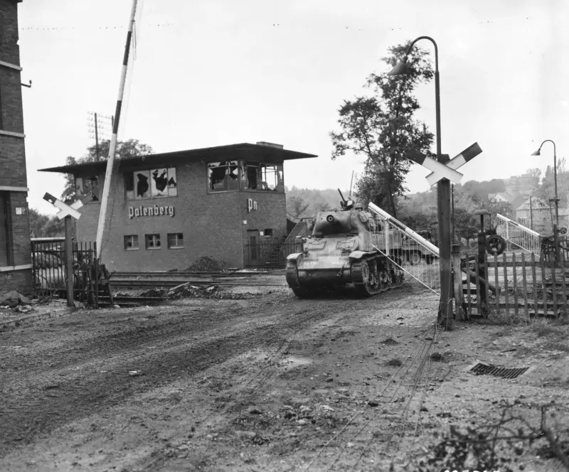 US Howitzer Motor Carriage M8 